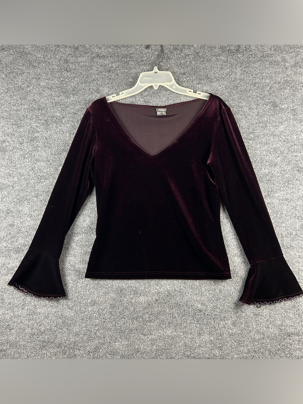 Muse Plum Burgundy Stretch Velvet Beaded Bell Sleeve Whimsigoth Top Size 10